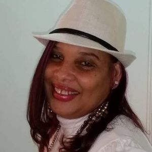 Meet your Posher, Ella